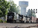 NS 8787 leads 2 SD40-2's and train 194 past the signals at Aycock